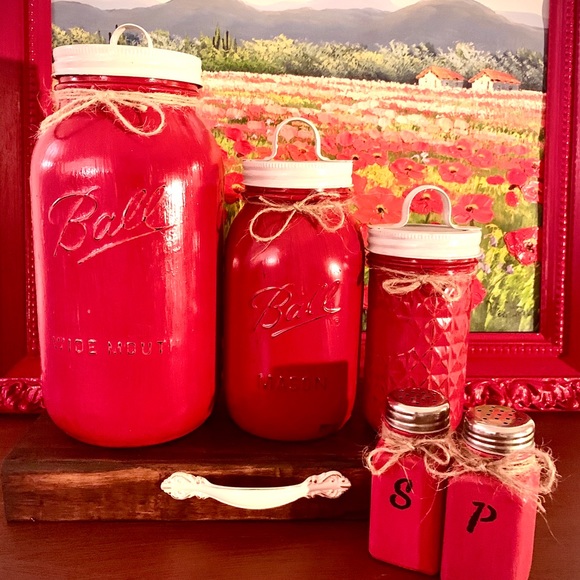 Mason jar kitchen storage set.